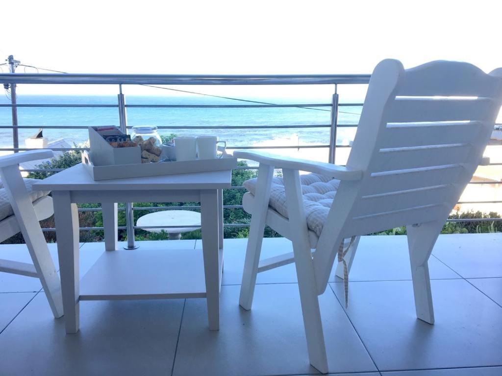 Vermont Hermanus - Views, Sunny, Right On The Sea Buitenkant foto